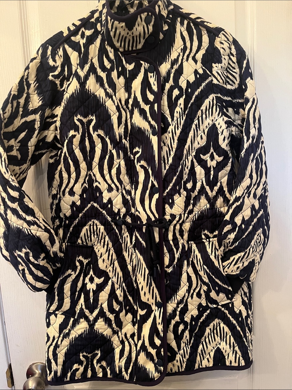 Black & Cream Quilted Utility Jacket - Printed Patterni